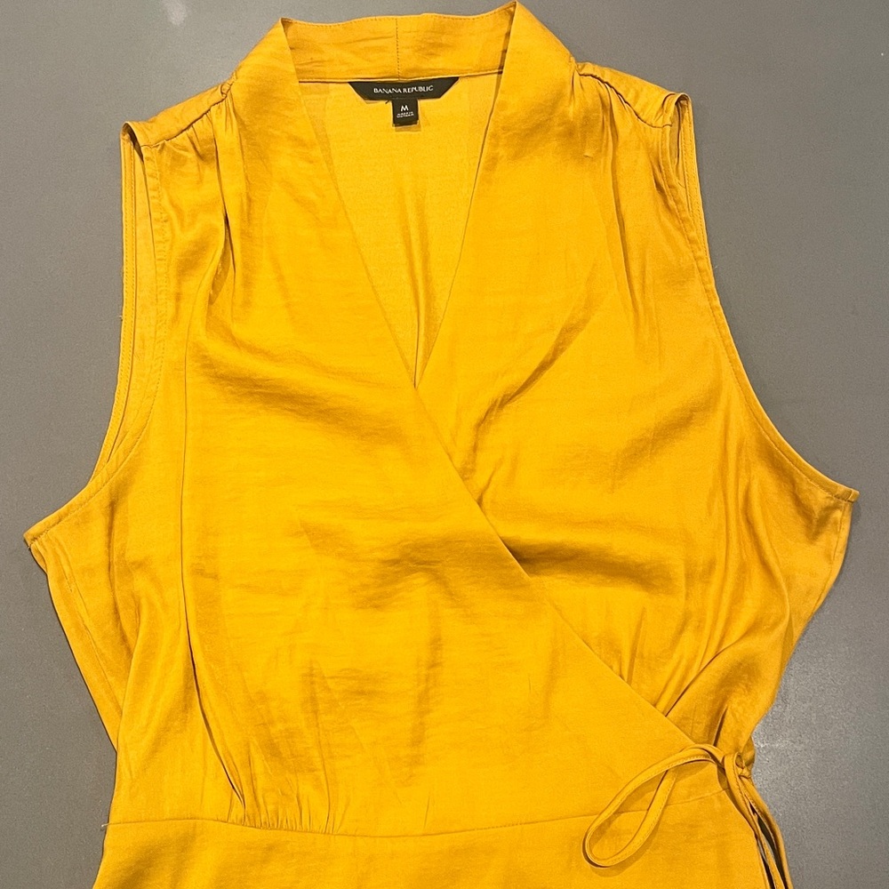 Banana Republic Yellow Sleeveless Wrap Top - Picture 2 of 16